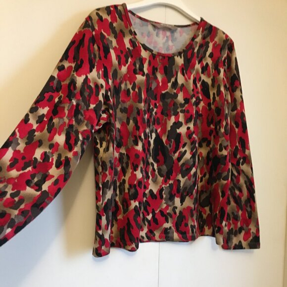 Red Camo Animal Spot Print Knit Pullover Sweater - Picture 5 of 14